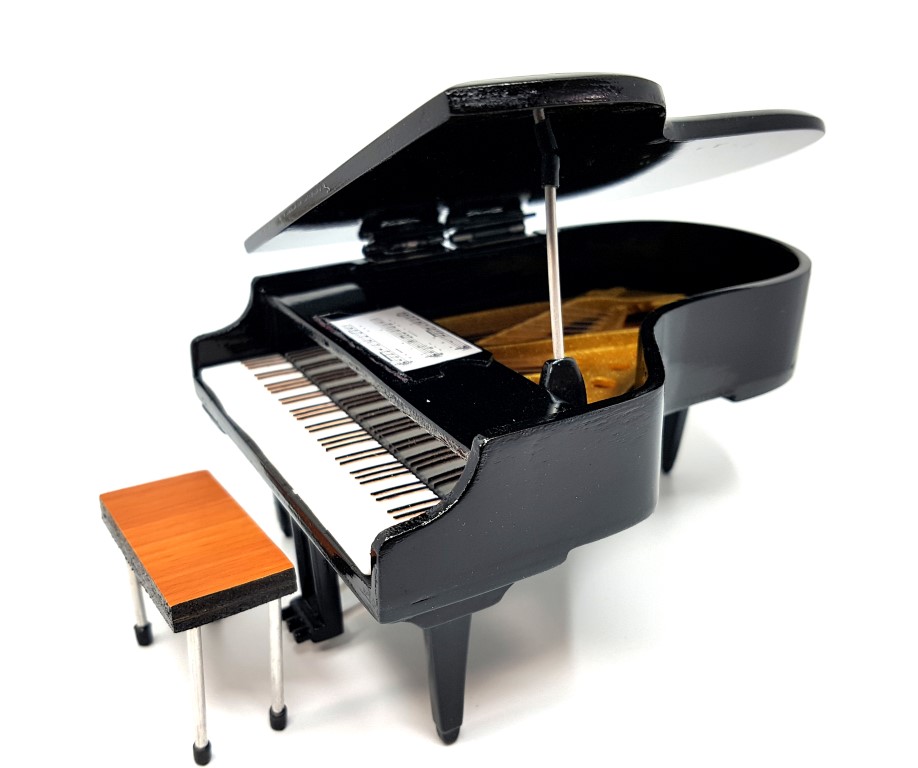 MIN-0139 mini piano, 1:10 scale