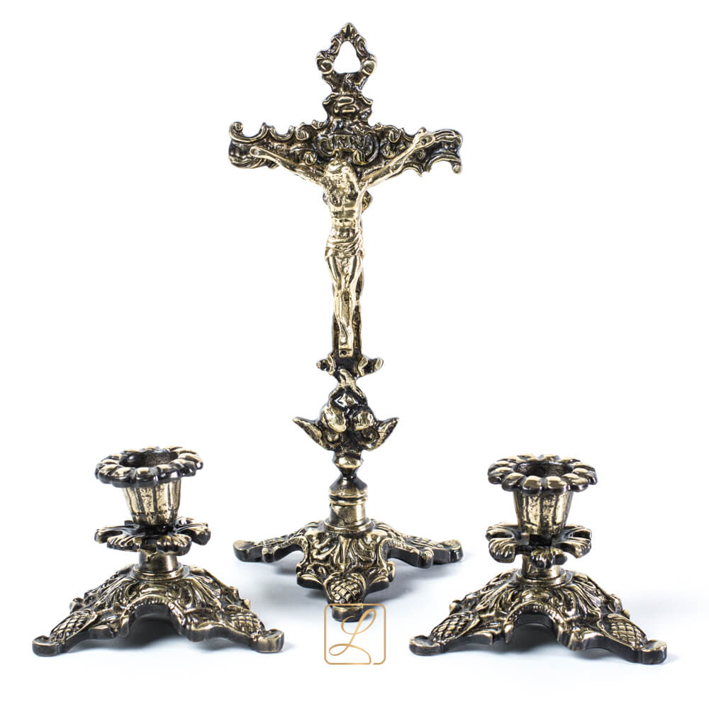 Decorative cross carol set + brass candlesticks