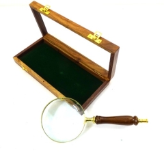 Magnifying glass in a wooden box with a glass top MAG-0502