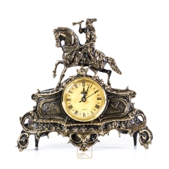 Clock with a trumpeter on a horse, small Brass no. 119