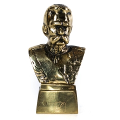 Small Piłsudski bust Brass no. 274