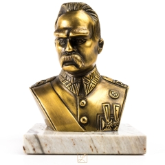 Marshal Józef Piłsudski large bust Brass, marble plinth. A chiseled product!