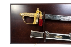 Polish saber of general W. Sikorski from 1920 with a steel sheath and decorative table